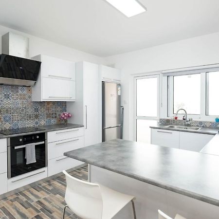 Happy Stay Apartment - Halefka Court Larnaca Esterno foto