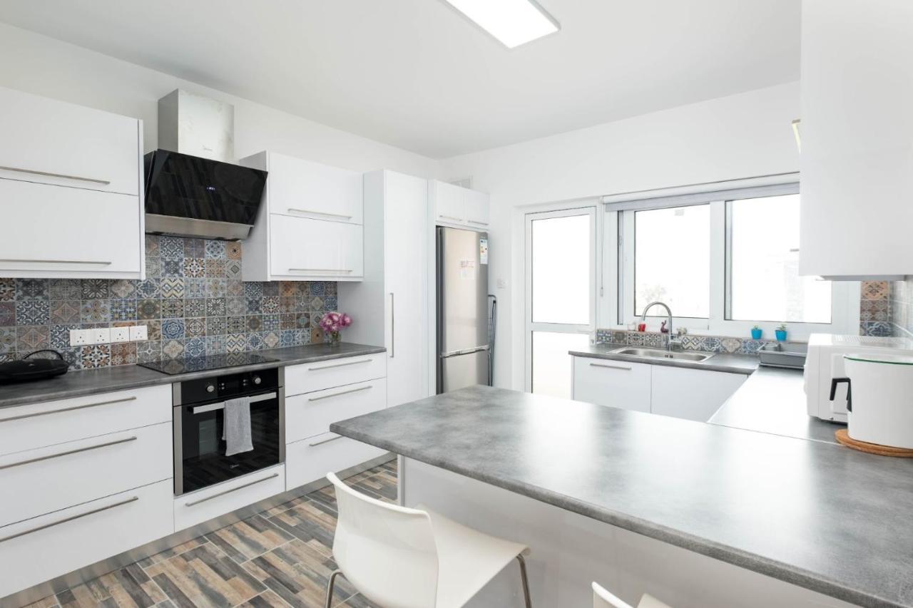 Happy Stay Apartment - Halefka Court Larnaca Esterno foto